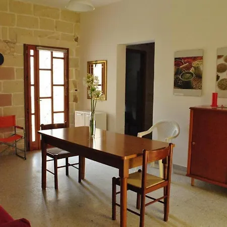 Residenza Del Sole 3* Surbo