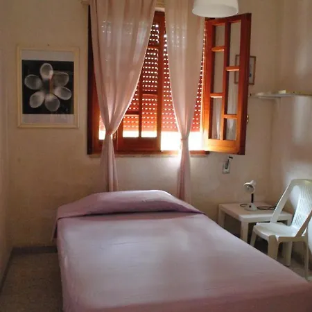 Residenza Del Sole Bed & Breakfast Surbo